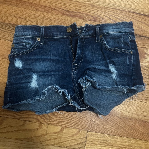 ✨BOGO FREE✨ 7 for all man kind distressed shorts size 24 - Picture 1 of 3